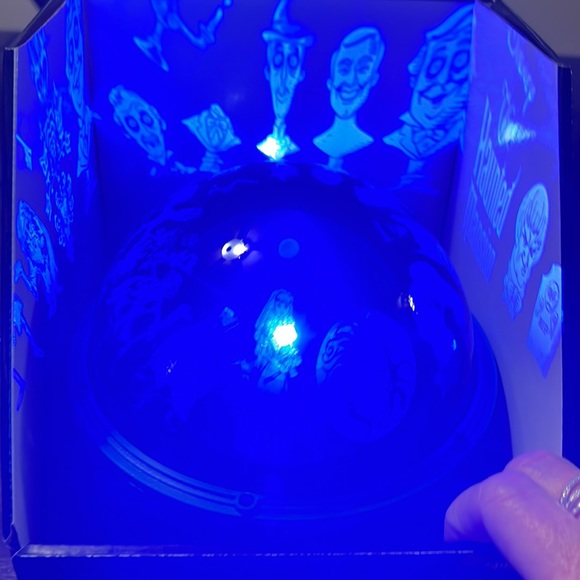 Disney Haunted Mansion tabletop projector - Picture 3 of 4